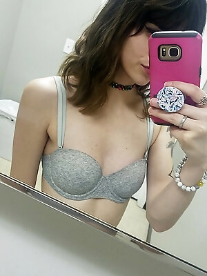 Always Gonna Model My New Chokers (f)or YallðŸ‘…ðŸ‘…ðŸ¤­